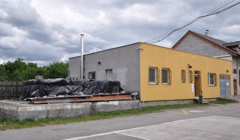 Eladó Raktárak és ipari épületek, Martin, Szlovákia