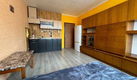 Kiadó Garzonlakás, Garzonlakás, Nové Zámky, Szlovákia