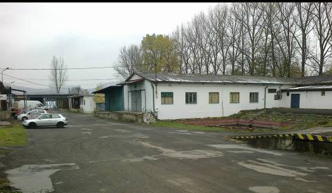 Raktárak és ipari épületek, Strojnícka, eladó, Prešov, Szlovákia