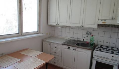 3 szobás lakás, kiadó, Nitra, Szlovákia