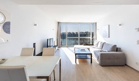 Kiadó 2 szobás lakás, 2 szobás lakás, Pribinova, Bratislava - Staré Me