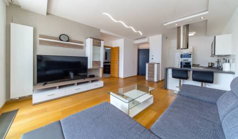 2 szobás lakás, Landererova, kiadó, Bratislava - Staré Mesto, Szlováki