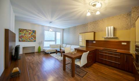 Kiadó 2 szobás lakás, 2 szobás lakás, Košická, Bratislava - Ružinov, S