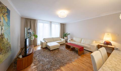 Kiadó 3 szobás lakás, 3 szobás lakás, Zámocká, Bratislava - Staré Mest