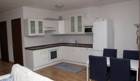 3 szobás lakás, Bazová, kiadó, Bratislava - Ružinov, Szlovákia