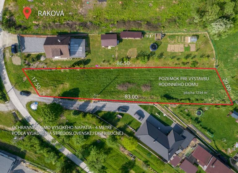 Légi felvétel egy lakóövezeti telekről Rakovában, amely 1234 m² területet tartalmaz.