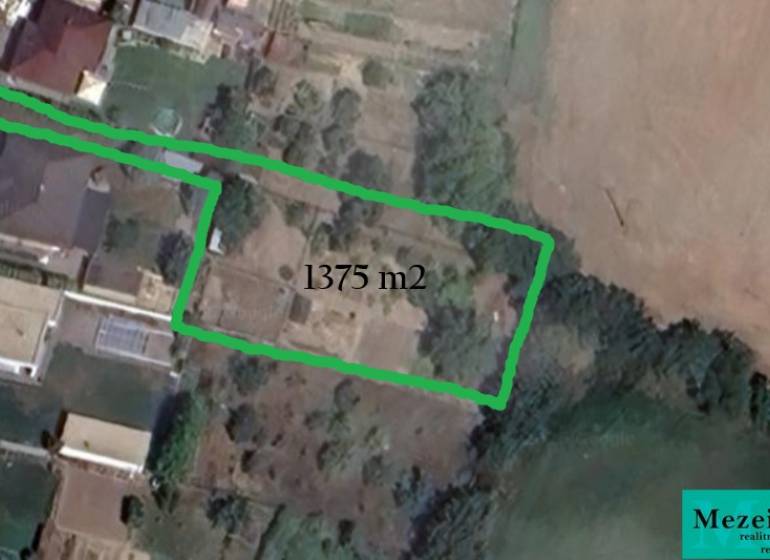 Légi felvétel egy építési telekről Zavaron, lakhatásra alkalmas, területe 1375 m².