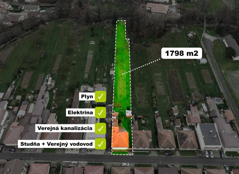 Családi ház madártávlatból Machulince-ben nagy telekkel, gáz és villany.