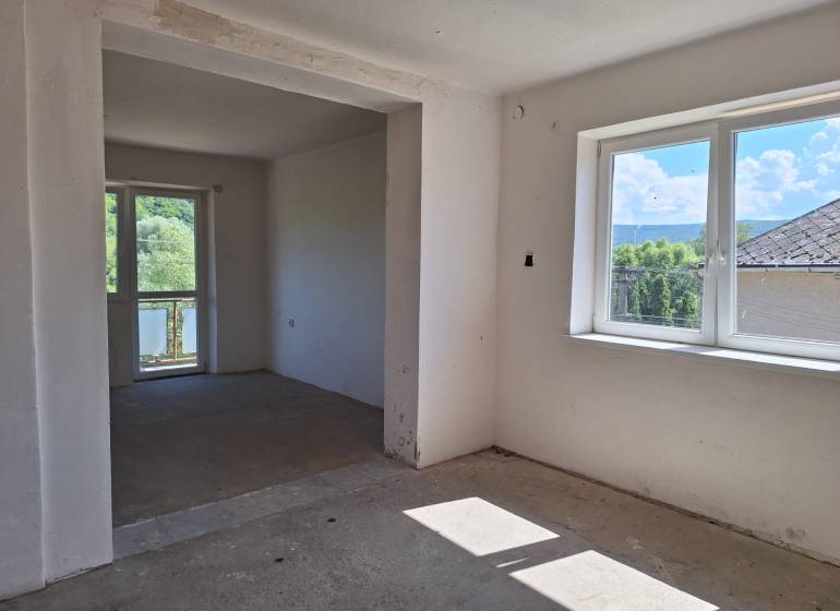 Sajnálom, ale potreboval by som vedieť, čo konkrétne chcete preložiť do maďarčiny. Mohli by ste mi poskytnúť text na preklad?