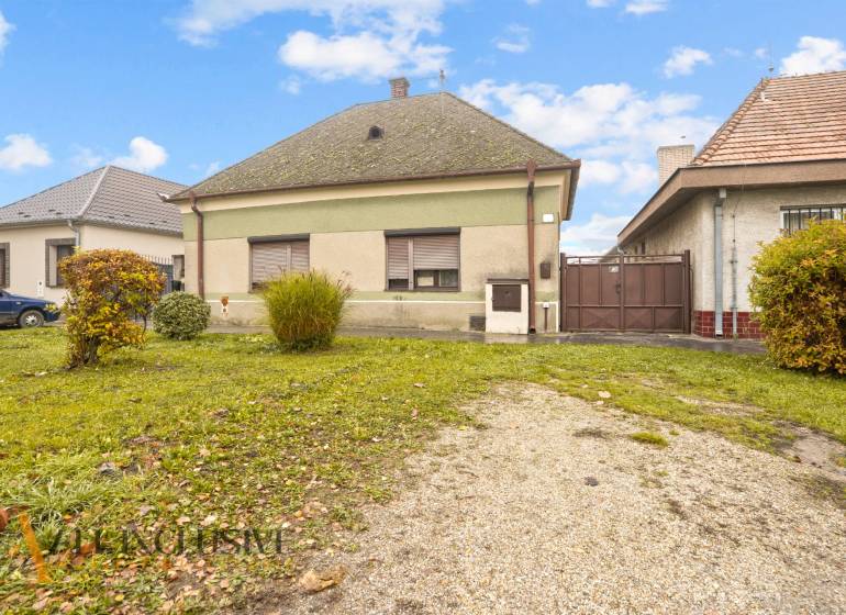 1 - 2025-11-21T095020.900.jpg