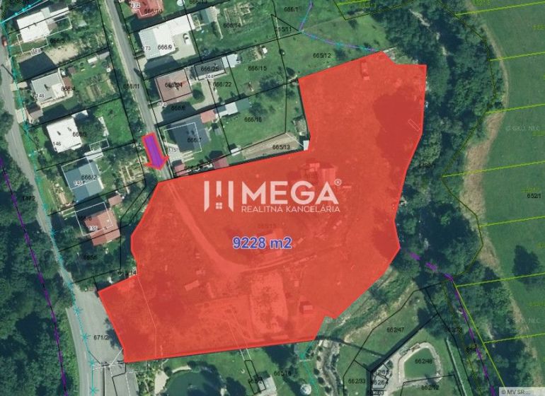 Kereskedelmi célú telek, 9228 m², Ptičie település Podskalka részén található.