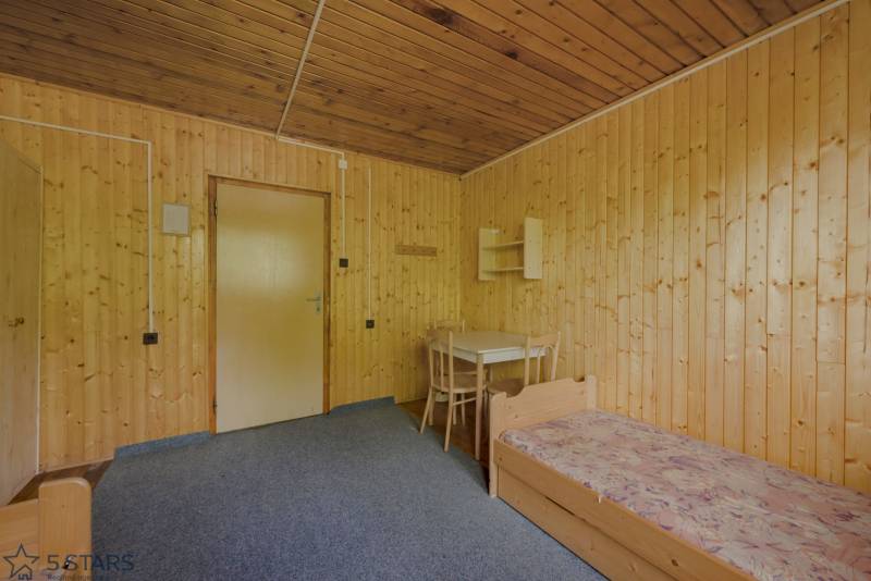 predaj chata s pozemkom 4650 m2 na oravskej priehrade 3.jpg