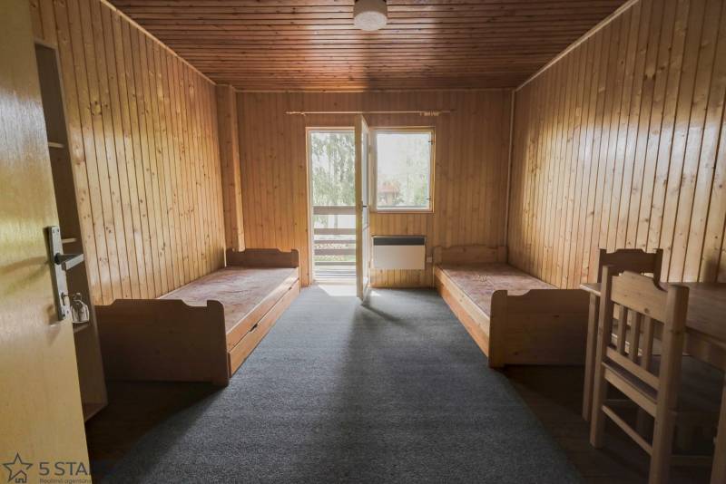 predaj chata s pozemkom 4650 m2 na oravskej priehrade 11.jpg