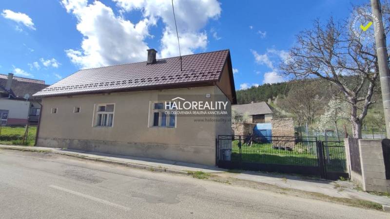 Neporadza Családi ház eladó reality Trenčín