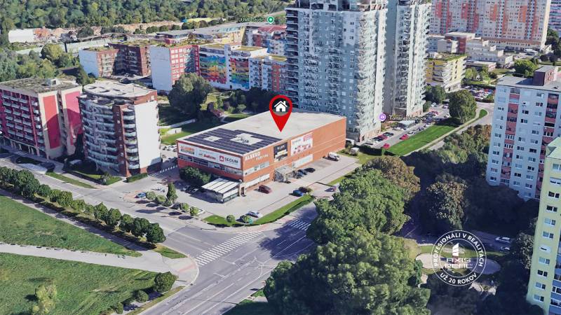 Légi felvétel a Pozsonyi Bosák utcai üzlethelyiségekről, Pozsonyi Petržalka.