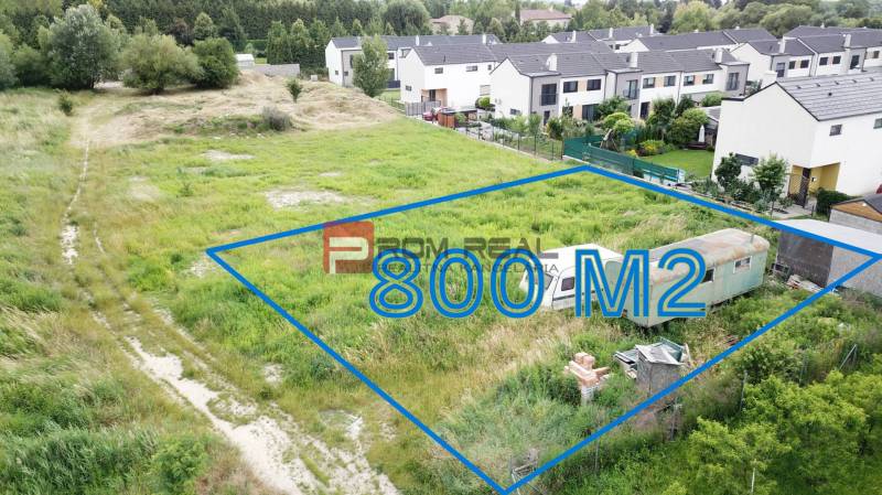 Telkek - lakóingatlan eladó Mariankán, Na Ovsisku, 800 m²-es területtel.
