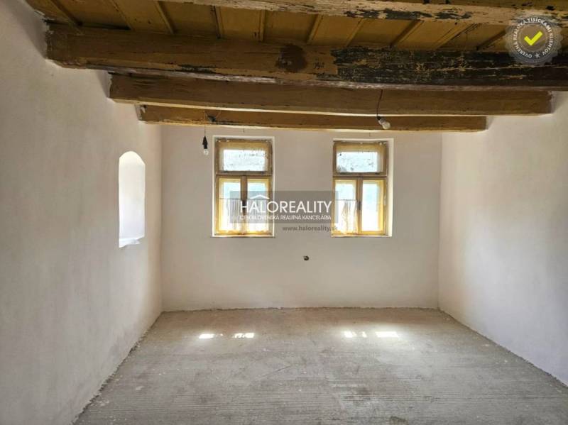 Je mi ľúto, ale potrebujem vedieť, čo presne chcete preložiť do maďarčiny. Mohli by ste mi poskytnúť text, ktorý chcete preložiť?