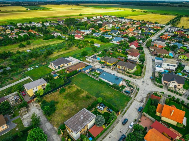 Légi felvétel az Újfalusi Ipar utcáról, környező telkek és házak, telkek - lakóövezet.