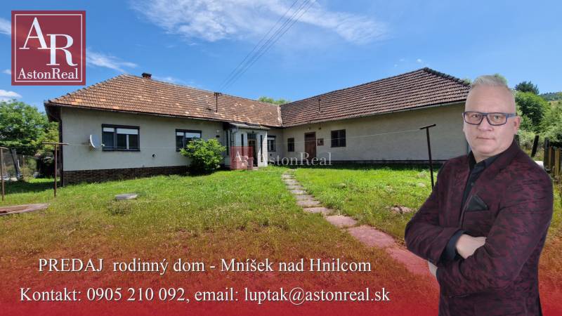 Családi ház Mníšek nad Hnilcom-ban tágas kerttel és műholdas antennával.
