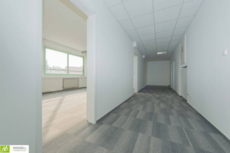 Ospravedlňujem sa, ale potrebujem vedieť, čo konkrétne chcete preložiť do maďarčiny. Prosím, poskytnite text, ktorý si želáte preložiť.