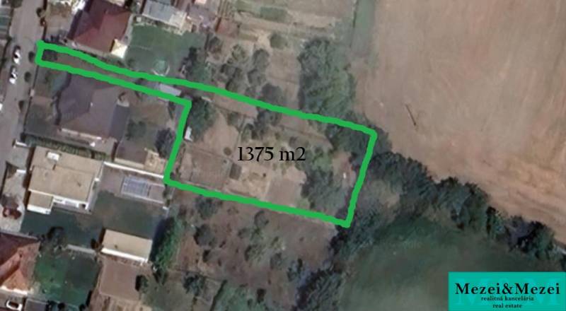 Légi felvétel egy építési telekről Zavaron, lakhatásra alkalmas, területe 1375 m².