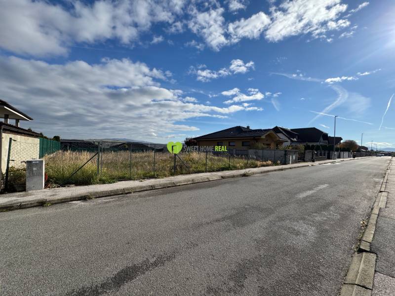 Telkek - lakóövezet a Tokaji utcán, Kassán, Krásna városrészben.