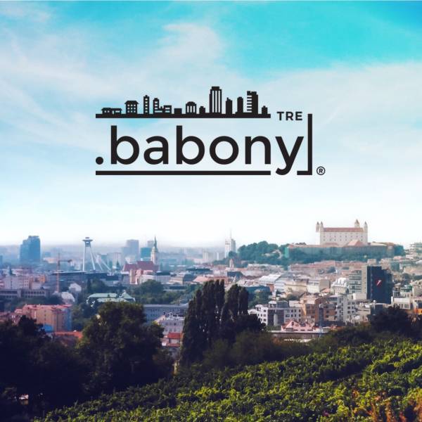 Kilátás Pozsonyra, vár, panoráma az Okružná utcán, telek kínálat - lakóövezet.