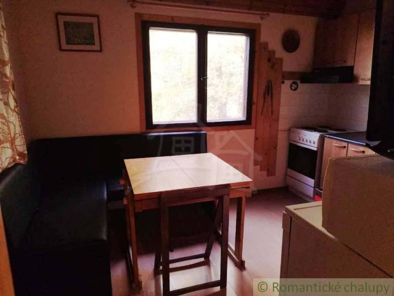 Ospravedlňujem sa, ale potrebujem vedieť, čo presne chcete preložiť do maďarčiny. Mohli by ste mi poskytnúť text, ktorý chcete preložiť?