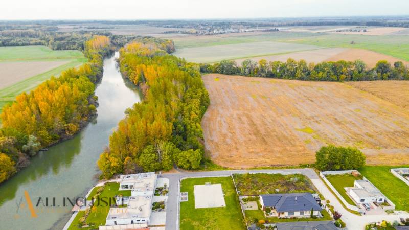 5 - 2025-10-24T092036.629.jpg