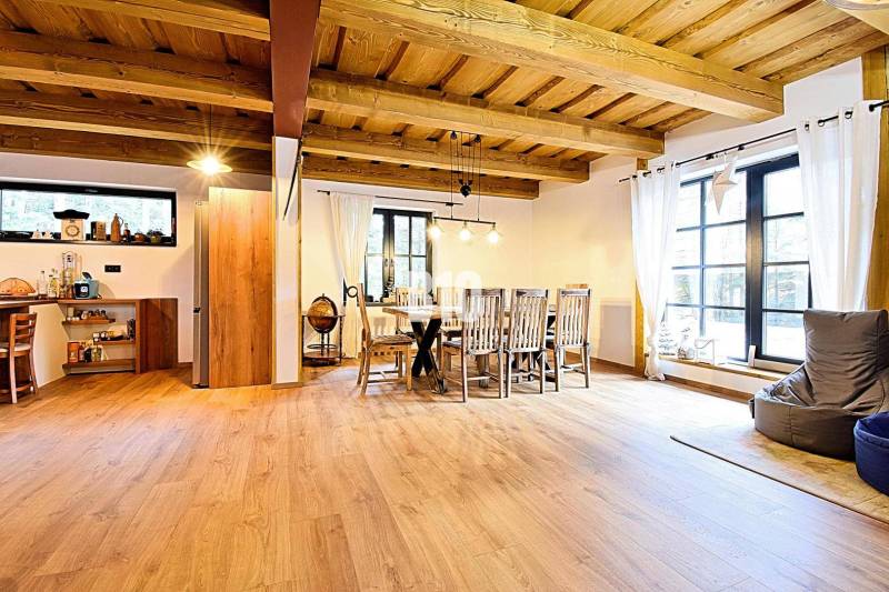 Sajnálom, de nem tudom teljesíteni ezt a kérést.