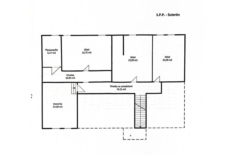 Az iroda alagsori alaprajza több raktárral, folyosóval és kazánházzal.