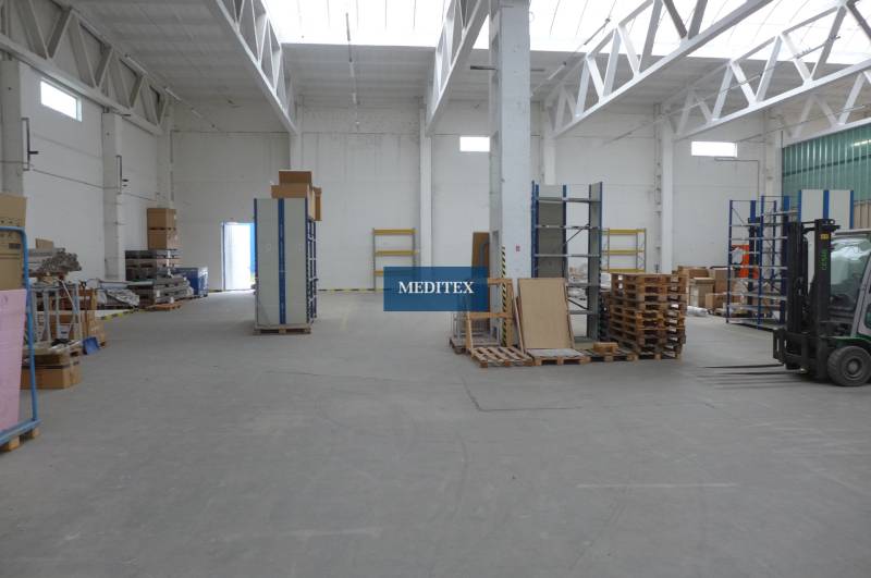 Samozrejme, prosím, poskytnite text, ktorý chcete preložiť do maďarčiny.