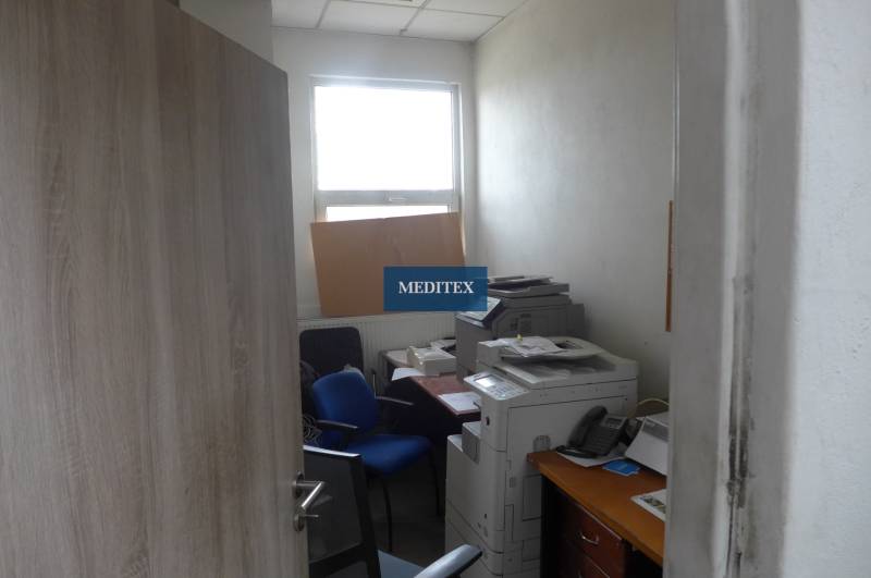 Ospravedlňujem sa, ale potrebujem vedieť, čo presne chcete preložiť do maďarčiny. Mohli by ste prosím poskytnúť text, ktorý chcete preložiť?