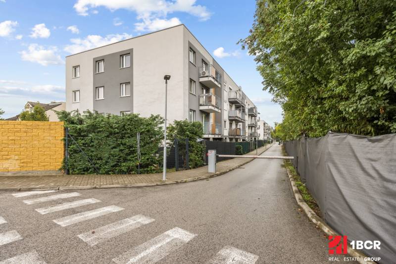 Mahulanka utca Pozsonyban egy lakóházzal, amely ideális egy 2 szobás lakás számára.