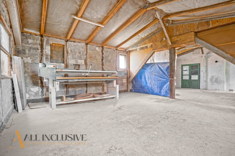 Samozrejme, prosím, poskytnite text, ktorý chcete preložiť do maďarčiny.