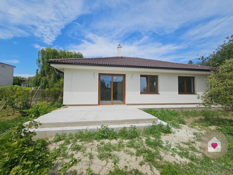 rodinný dom vo Vajnoroch, novostavba, bungalov