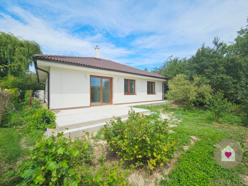 rodinný dom vo Vajnoroch, novostavba, bungalov