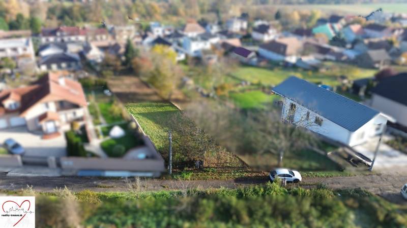 Légi felvétel a M.H. Chvoteková utcai lakótelekről Dolná Krupá-ban.