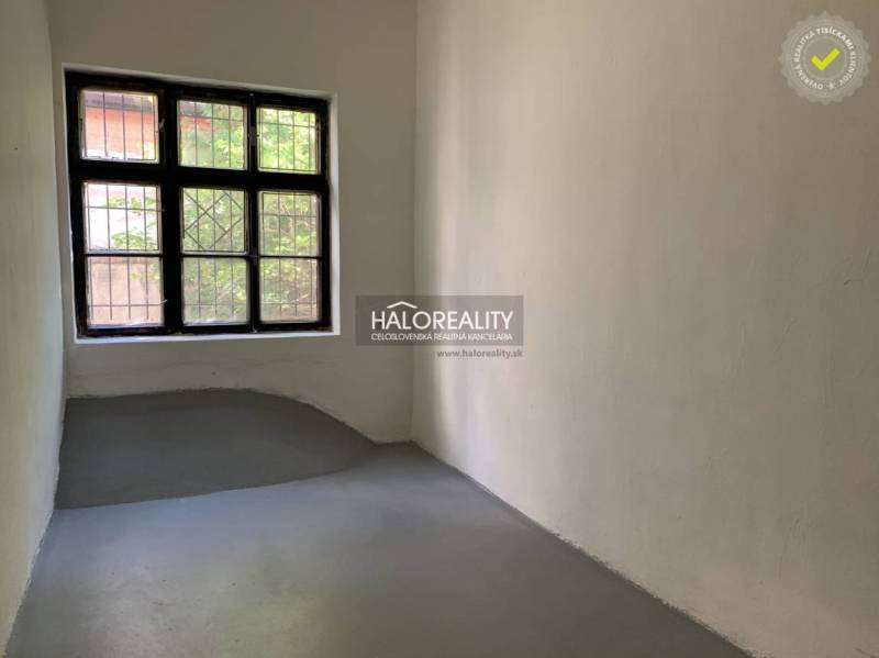 Ospravedlňujem sa, ale potrebujem vedieť, čo konkrétne chcete preložiť do maďarčiny. Mohli by ste mi poskytnúť text na preklad?