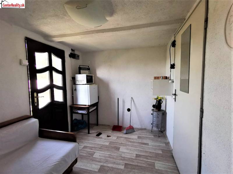 Sajnálom, ale potreboval by som vedieť, čo konkrétne chcete preložiť do maďarčiny. Mohli by ste mi poskytnúť text alebo vetu, ktorú chcete preložiť?