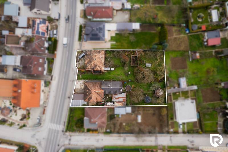 Családi ház és telek a Partizánska utcában, Bánovce nad Bebravou városában.