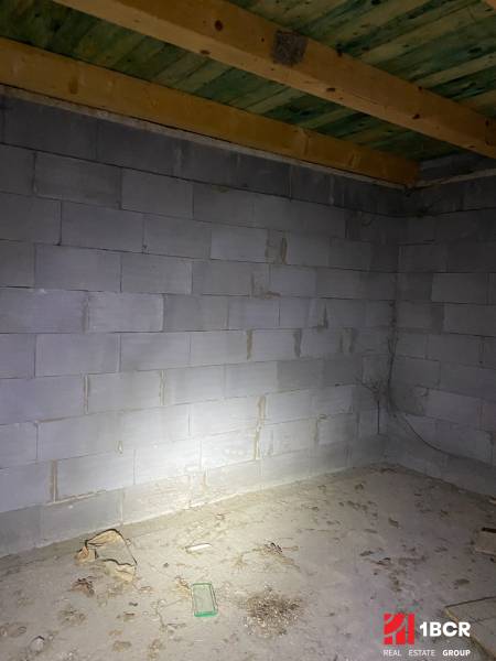 Sajnálom, ale potrebujem vedieť, čo konkrétne chcete preložiť do maďarčiny. Mohli by ste mi poskytnúť text, ktorý chcete preložiť?