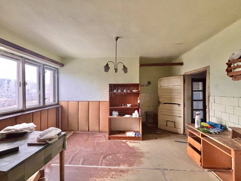 Sajnálom, ale potrebujem vedieť, čo konkrétne chcete preložiť do maďarčiny. Mohli by ste mi poskytnúť text alebo frázu, ktorú chcete preložiť?