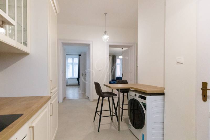 Sajnálom, ale potrebujem vedieť, čo konkrétne chcete preložiť do maďarčiny. Môžete mi poskytnúť text, ktorý chcete preložiť?