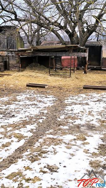 Hótakaró a lakóterületen a Krásnohorské Podhradie, Mierová.