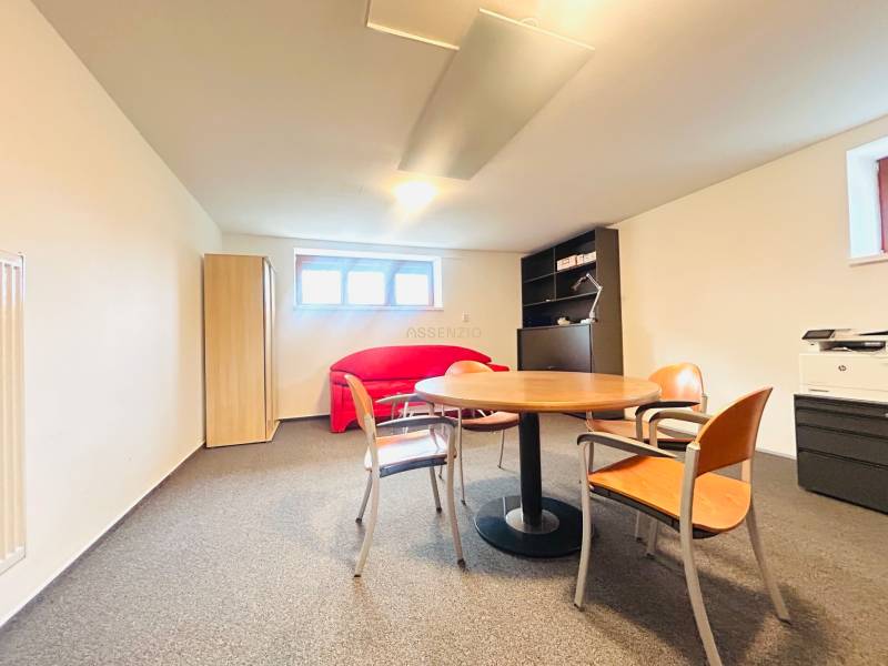 Iste, poskytnite mi text, ktorý chcete preložiť do maďarčiny.