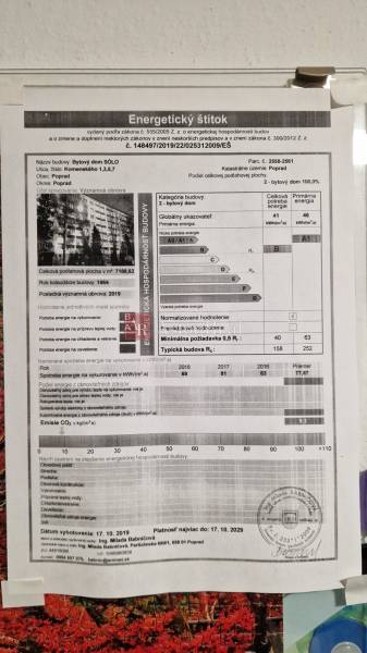 Energiacímke egy kétszobás lakásra a Komenského utcában, Poprádon.