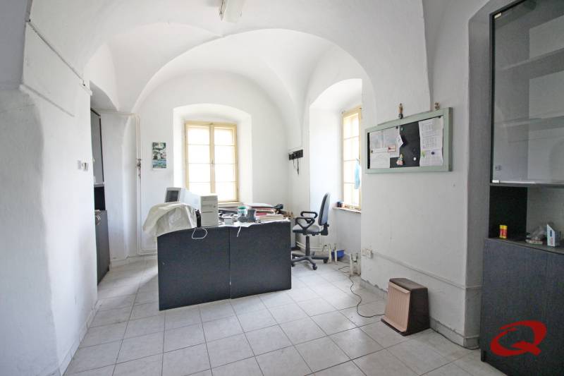 Ospravedlňujem sa, ale potrebujem vedieť, čo konkrétne chcete preložiť do maďarčiny. Mohli by ste mi poskytnúť text, ktorý chcete preložiť?