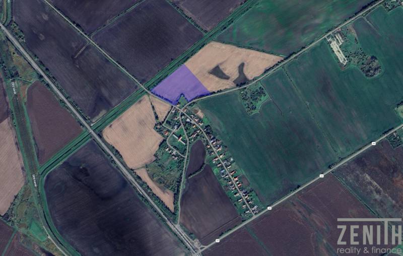 Légi felvétel a mezőgazdasági területről Jatovban, Jatov, Földterületek - lakóhely.