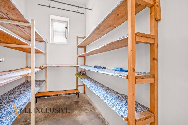 18 - 2025-10-09T125613.938.jpg